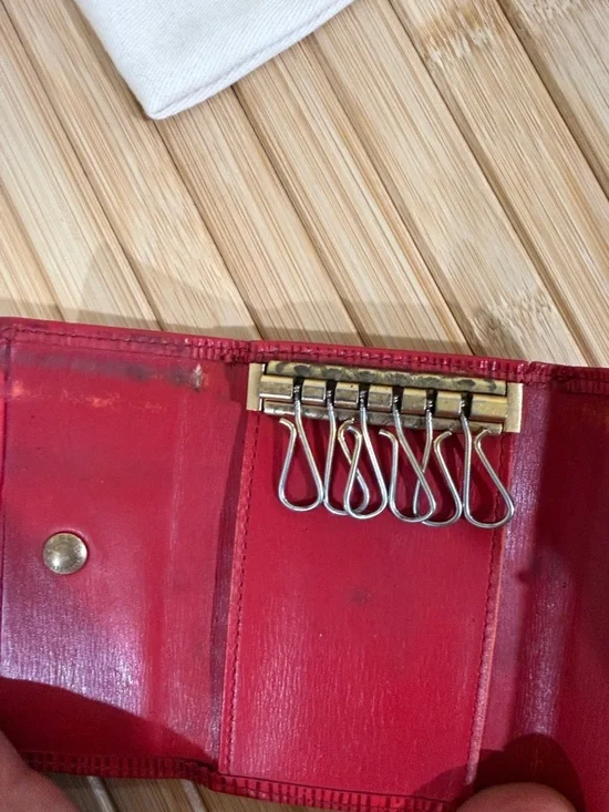 Louis Vuitton Epi Leather Key-Holder Wallet Authentic Louis Vuitton Keychain - Picture 7 of 13